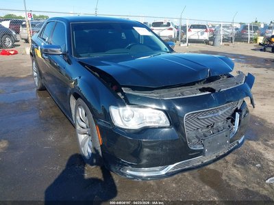 2019 Chrysler 300
