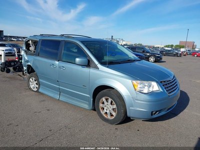 2008 Chrysler Town & Country