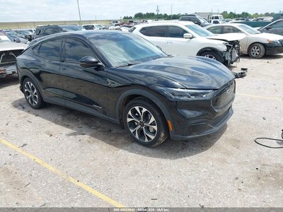 2025 Ford Mustang Mach-E