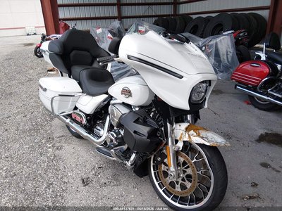 2026 Harley-Davidson FLHXS