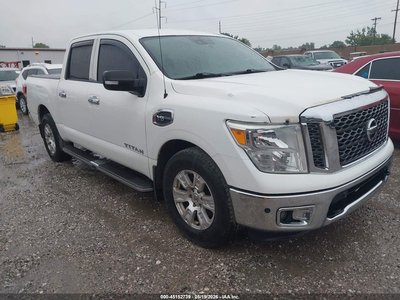 2017 Nissan Titan