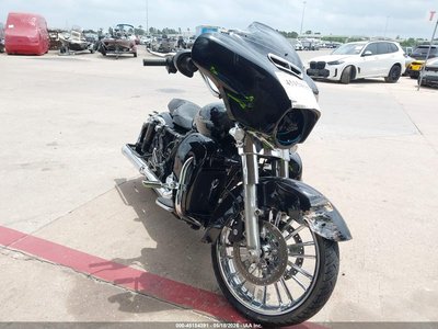 2016 Harley-Davidson FLHXS