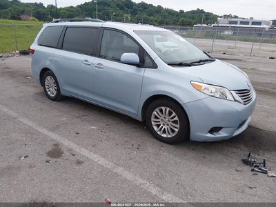 2016 Toyota Sienna