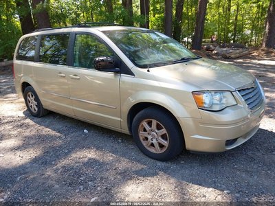 2010 Chrysler Town & Country