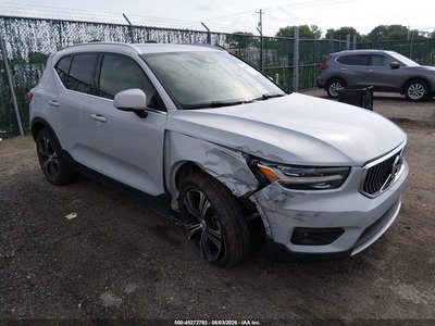 2021 Volvo XC40