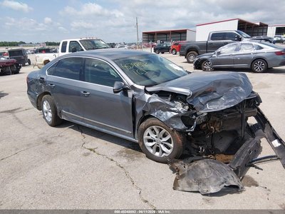 2016 Volkswagen Passat