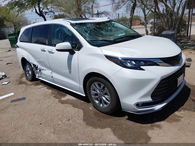 2024 Toyota Sienna Hybrid