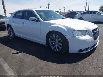 2020 Chrysler 300