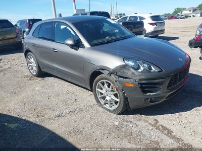 2016 Porsche Macan