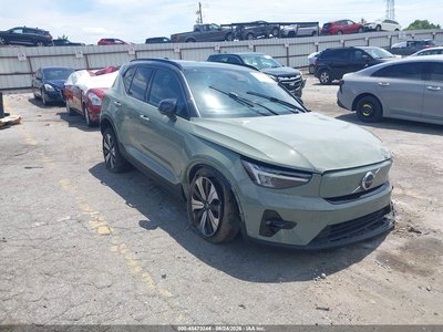 2023 Volvo XC40