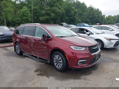 2021 Chrysler Pacifica Hybrid