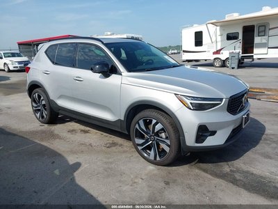 2023 Volvo XC40