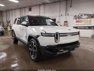 2025 Rivian R1S