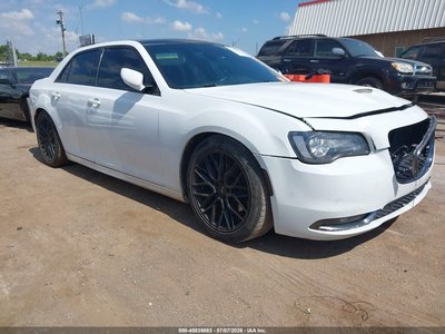 2016 Chrysler 300