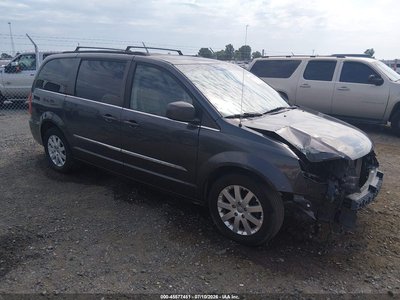 2016 Chrysler Town & Country