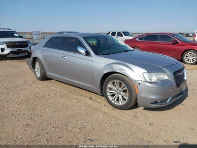 2016 Chrysler 300C