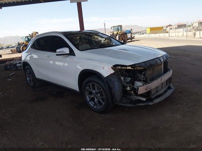 2015 Mercedes-Benz GLA-Class