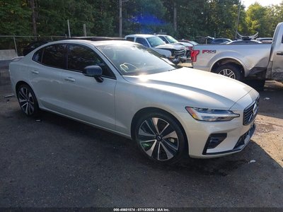 2022 Volvo S60
