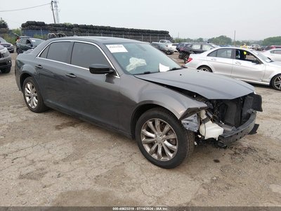 2016 Chrysler 300