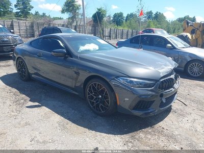2022 BMW M8