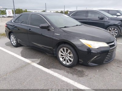 2015 Toyota Camry Hybrid