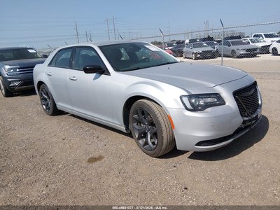 2020 Chrysler 300