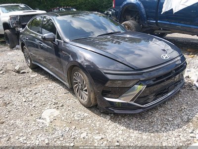 2025 Hyundai Sonata Hybrid