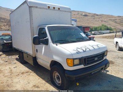 2004 Ford E-350