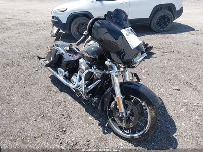 2019 Harley-Davidson FLHX