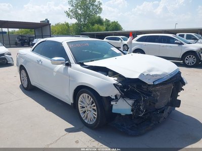 2014 Chrysler 200