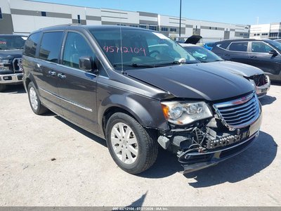 2016 Chrysler Town & Country