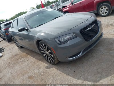 2017 Chrysler 300