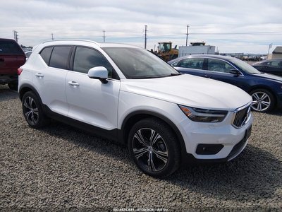 2022 Volvo XC40