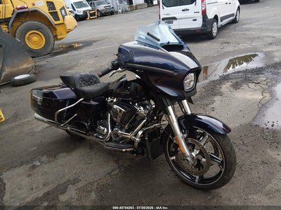 2025 Harley-Davidson FLHX