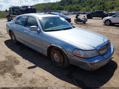 2006 Lincoln Town Car