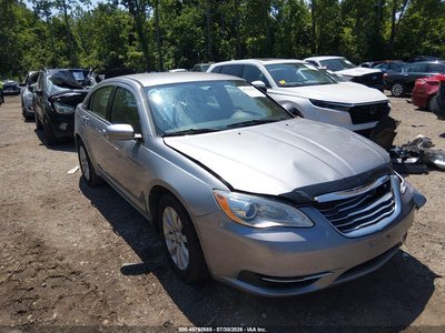 2013 Chrysler 200