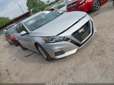 2020 Nissan Altima