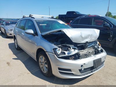 2016 Volkswagen Golf SportWagen