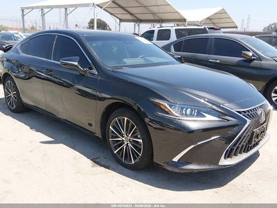 2025 Lexus ES