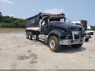 2007 Mack 700