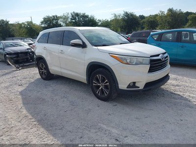 2016 Toyota Highlander