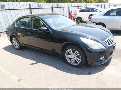 2015 Infiniti Q40