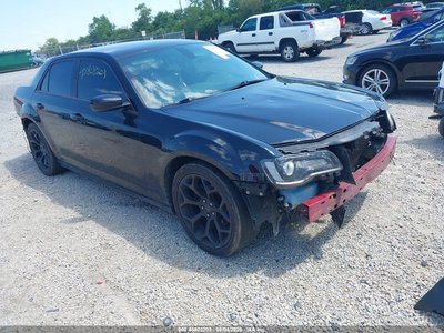 2019 Chrysler 300