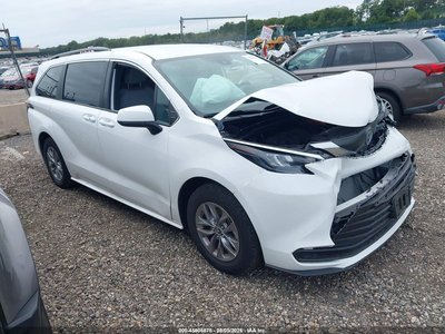 2025 Toyota Sienna