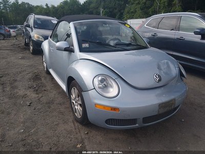 2010 Volkswagen New Beetle