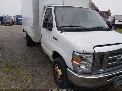 2010 Ford E-450 Cutaway