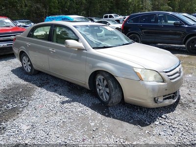 2005 Toyota Avalon
