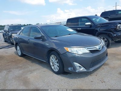 2013 Toyota Camry Hybrid