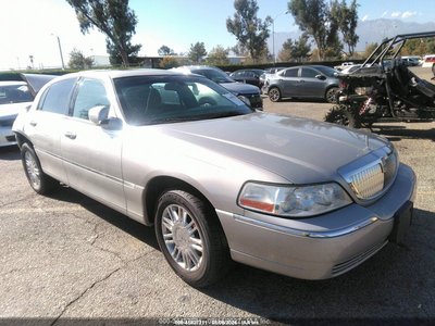 2006 Lincoln Town Car