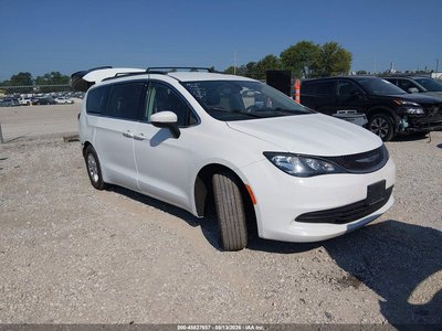 2020 Chrysler Voyager
